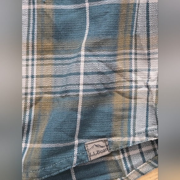 L. L. Bean Men's Medium Blue Polyester Plaid Shirt - Picture 4 of 13